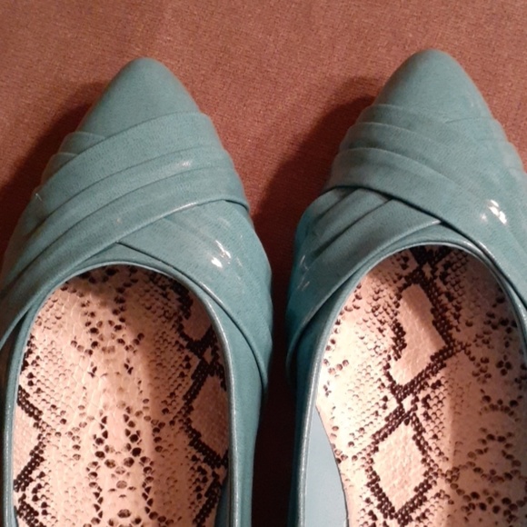 NEW Aqua blue flats - Picture 2 of 4